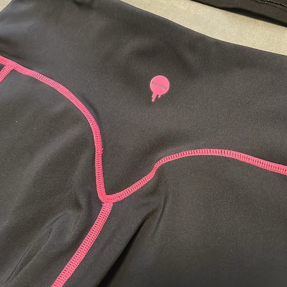 Workout set by Blackmilk - Picture 5 of 7